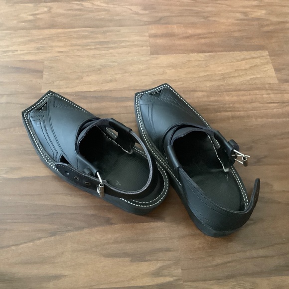 NWOT black platform sandals - Picture 3 of 5